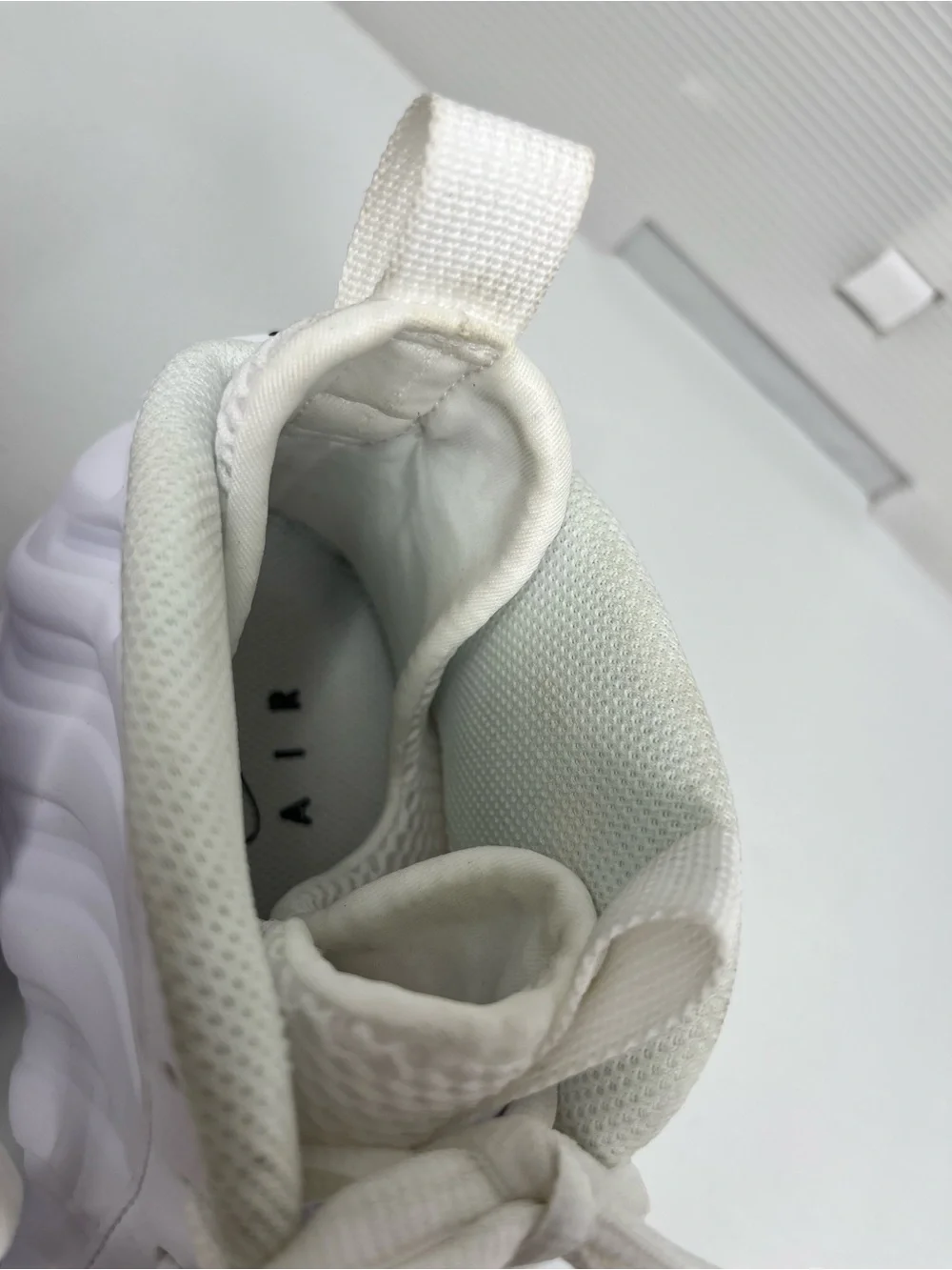 Nike Air Foamposite One Triple White HJ5195-100‎ Men's Size 9